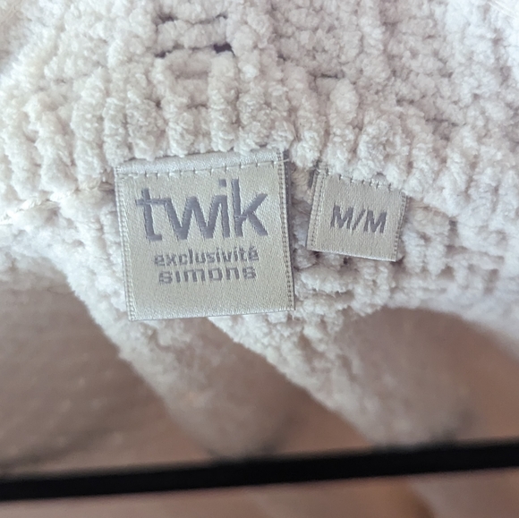 Chunky Cable knit sweater - Picture 6 of 7